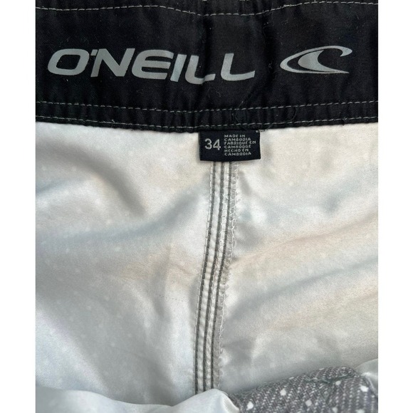 O’Neill board shorts, red and gray EUC size 34 - Picture 4 of 9